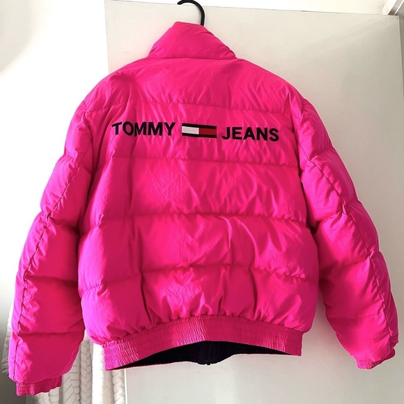Tommy Hilfiger Jackets & Blazers - Women’s reversible Tommy Jeans puffer jacket 🩷 Size M
